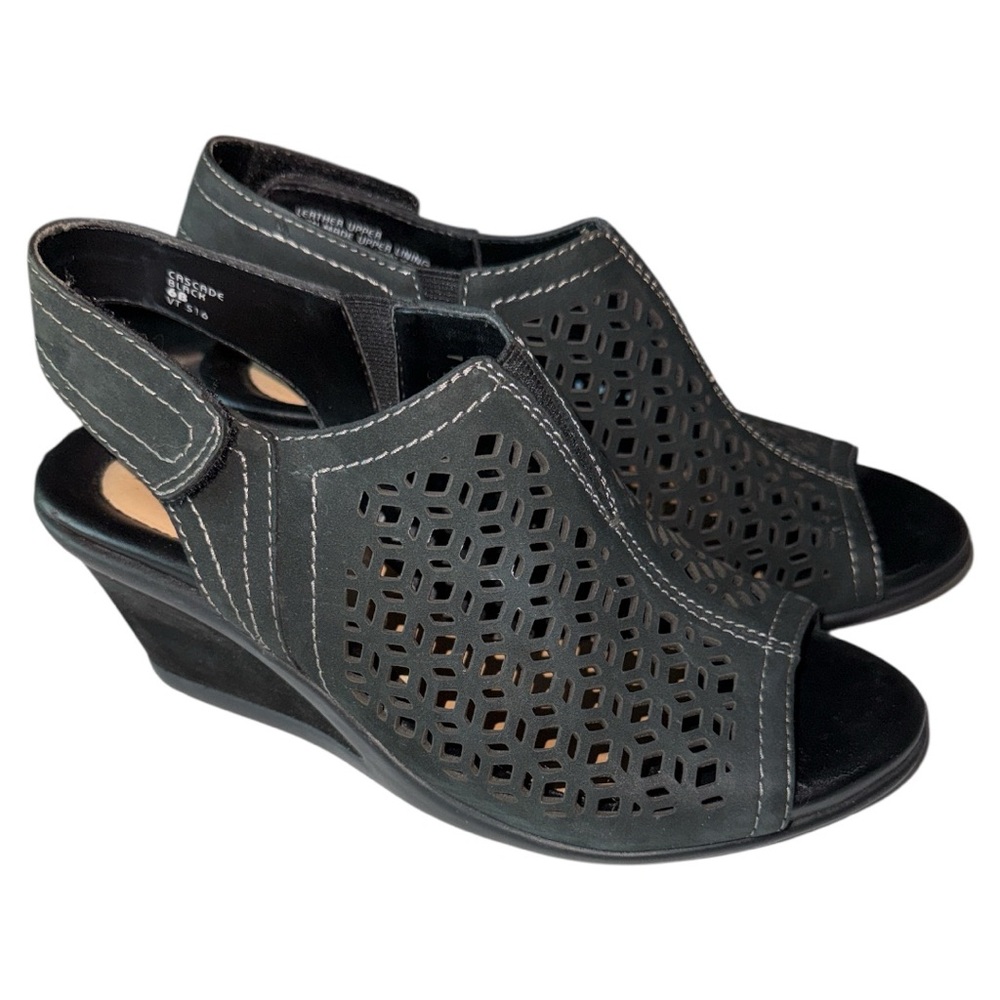 Earth Cascade Black Leather Wedge Sandals Peep Toe Cutout Slingback Comfort Sz 6